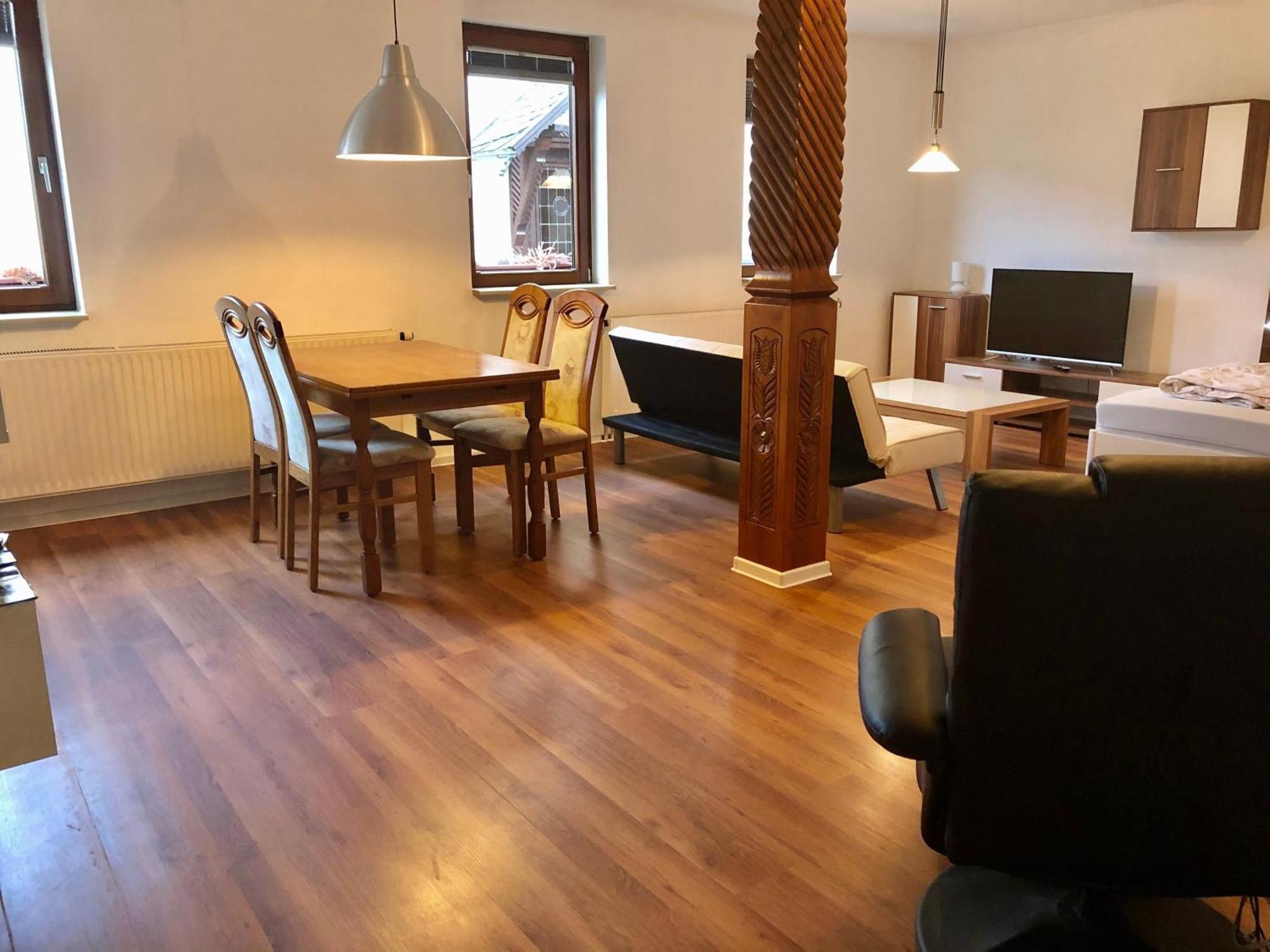 Ferienwohnung Familie Troeger Floh المظهر الخارجي الصورة